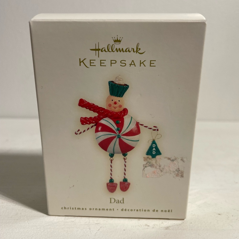 NIB HALLMARK KEEPSAKE 2008 “Dad” Christmas Ornament  #6184